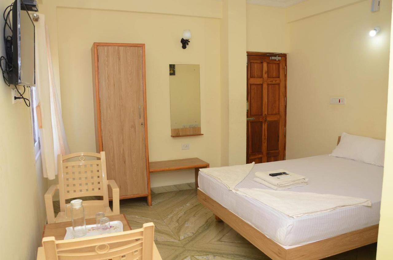 Hari Iyer Residency Hotel Tiruchchendur Luaran gambar
